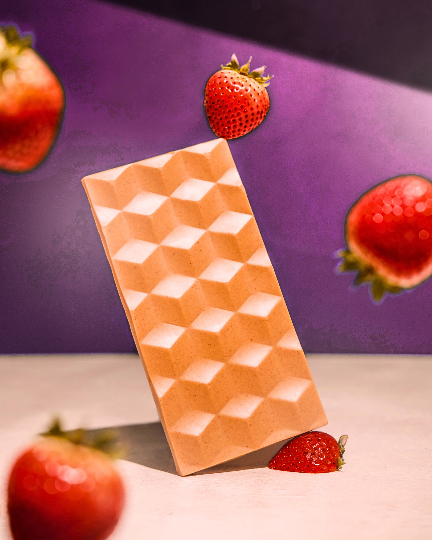 Toasted Milk and Strawberry 65g